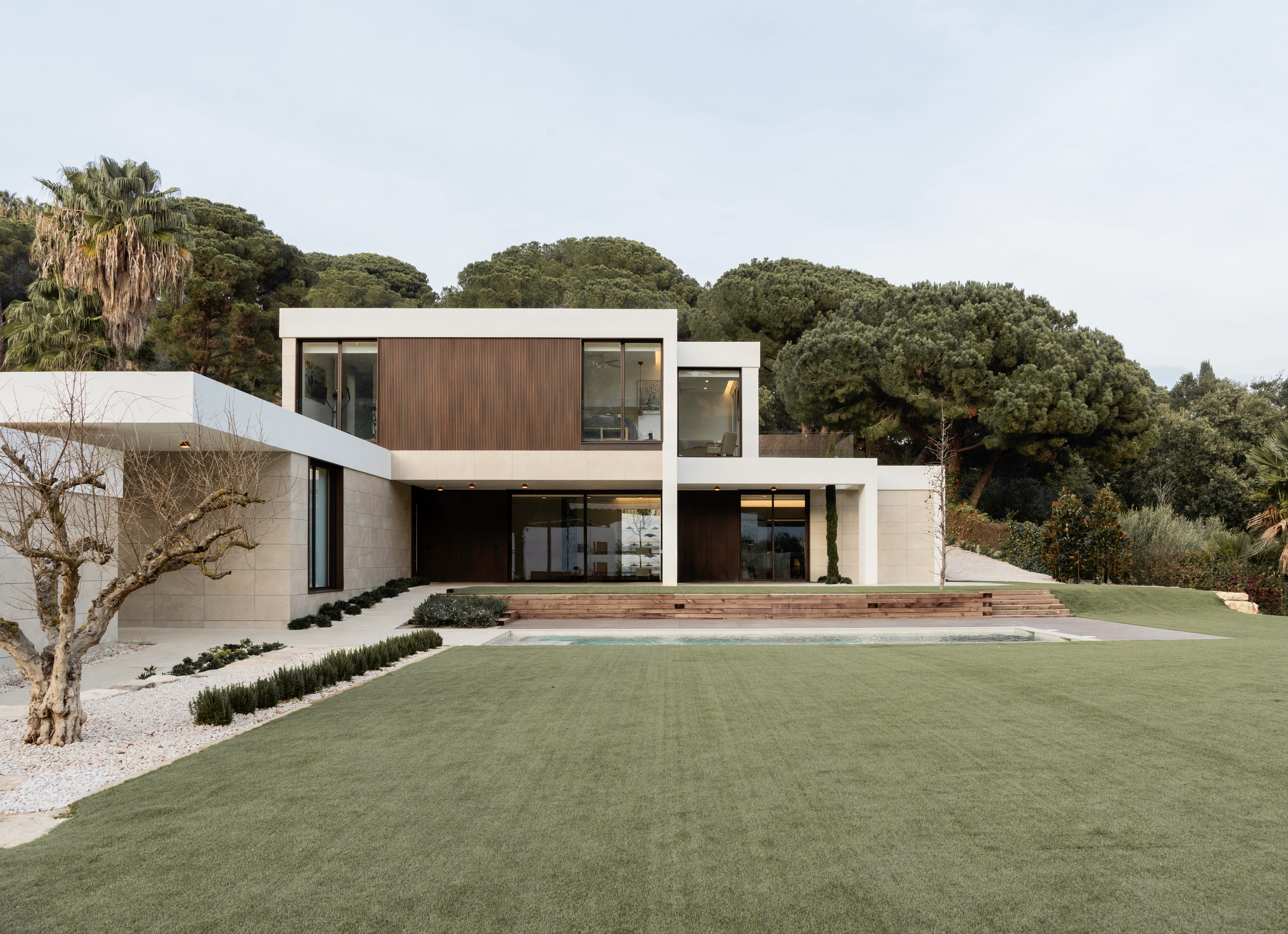 Revestimiento Lignea IPE en villa en Maresme